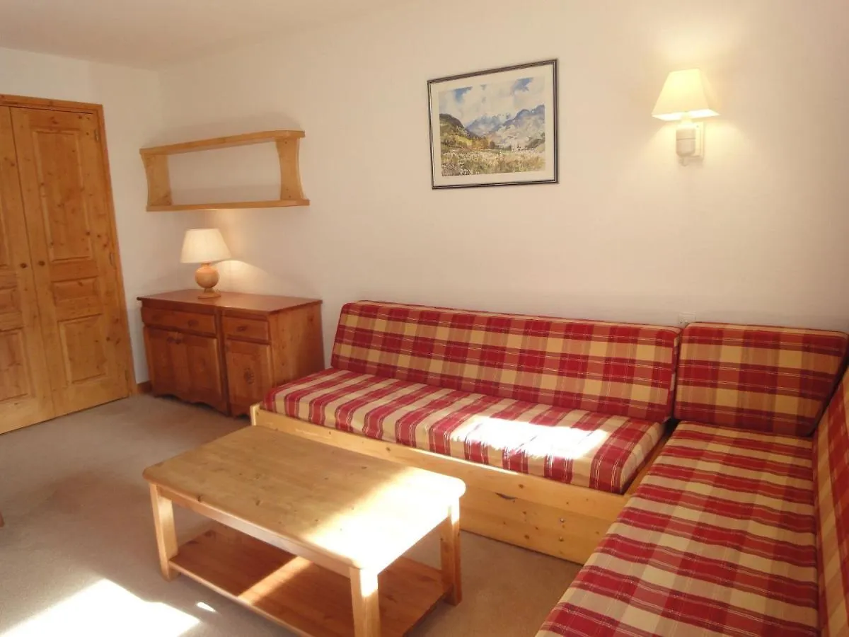Stylish Apartment In M Ribel With Balcony Meribel