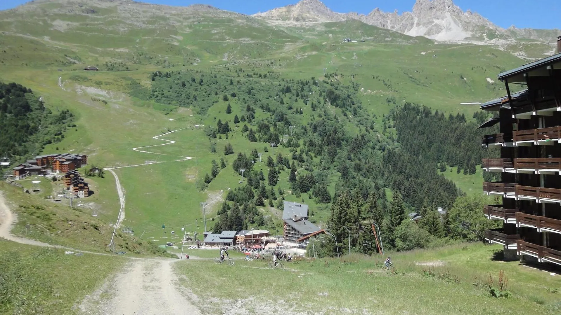 Stylish Apartment In M Ribel With Balcony Meribel