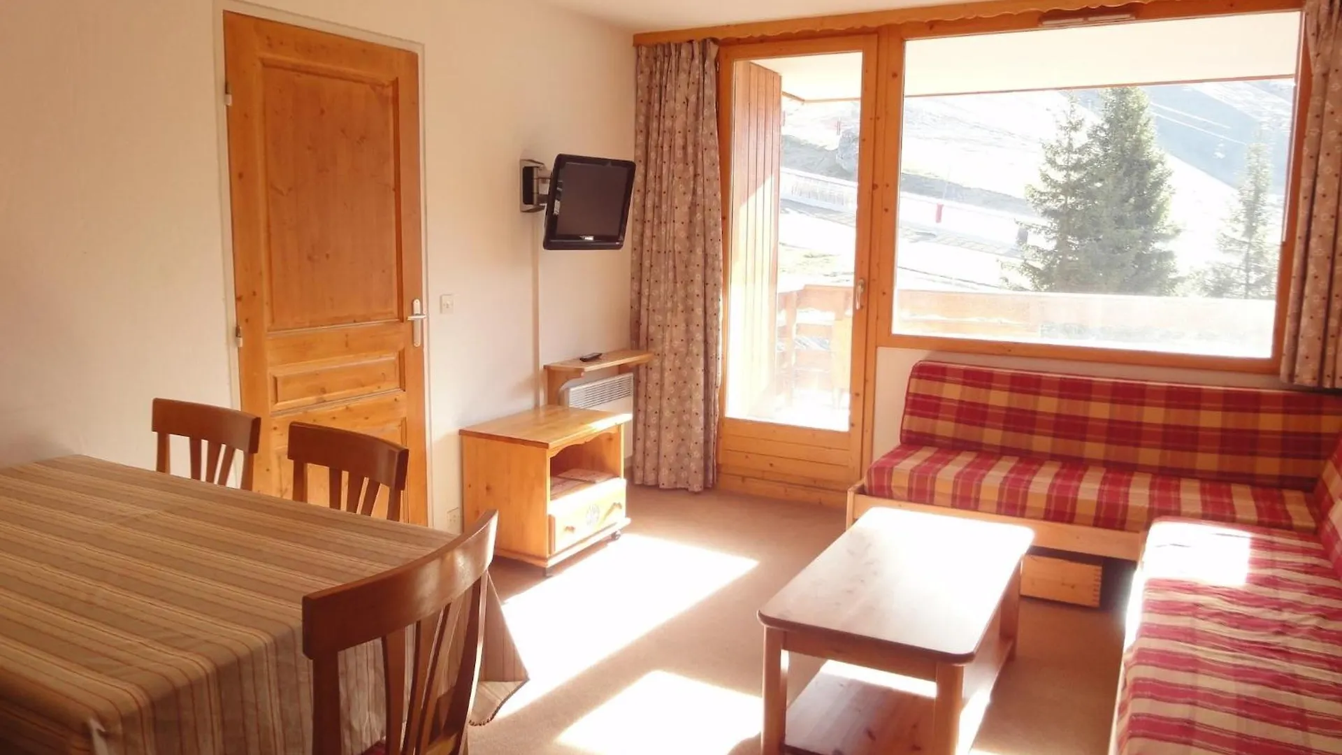Stylish Apartment In M Ribel With Balcony Meribel France